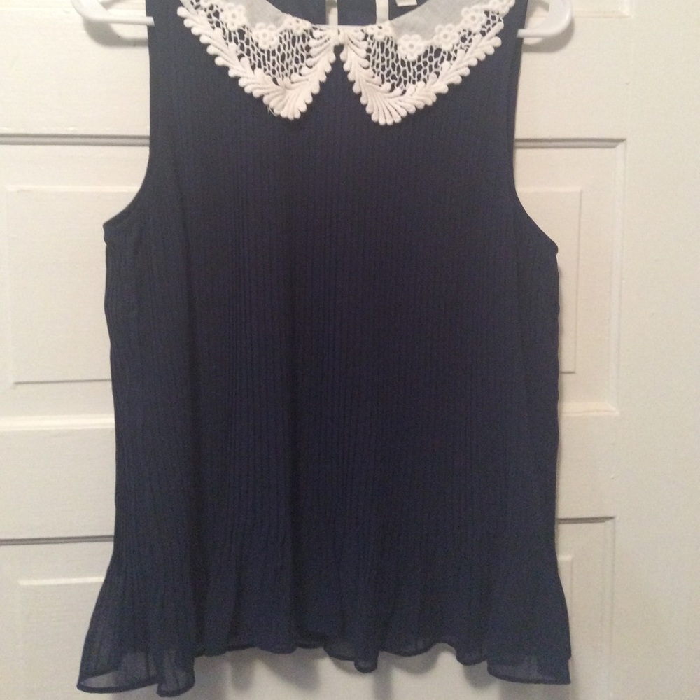 Lauren Conrad Peter Pan collar tank blouse